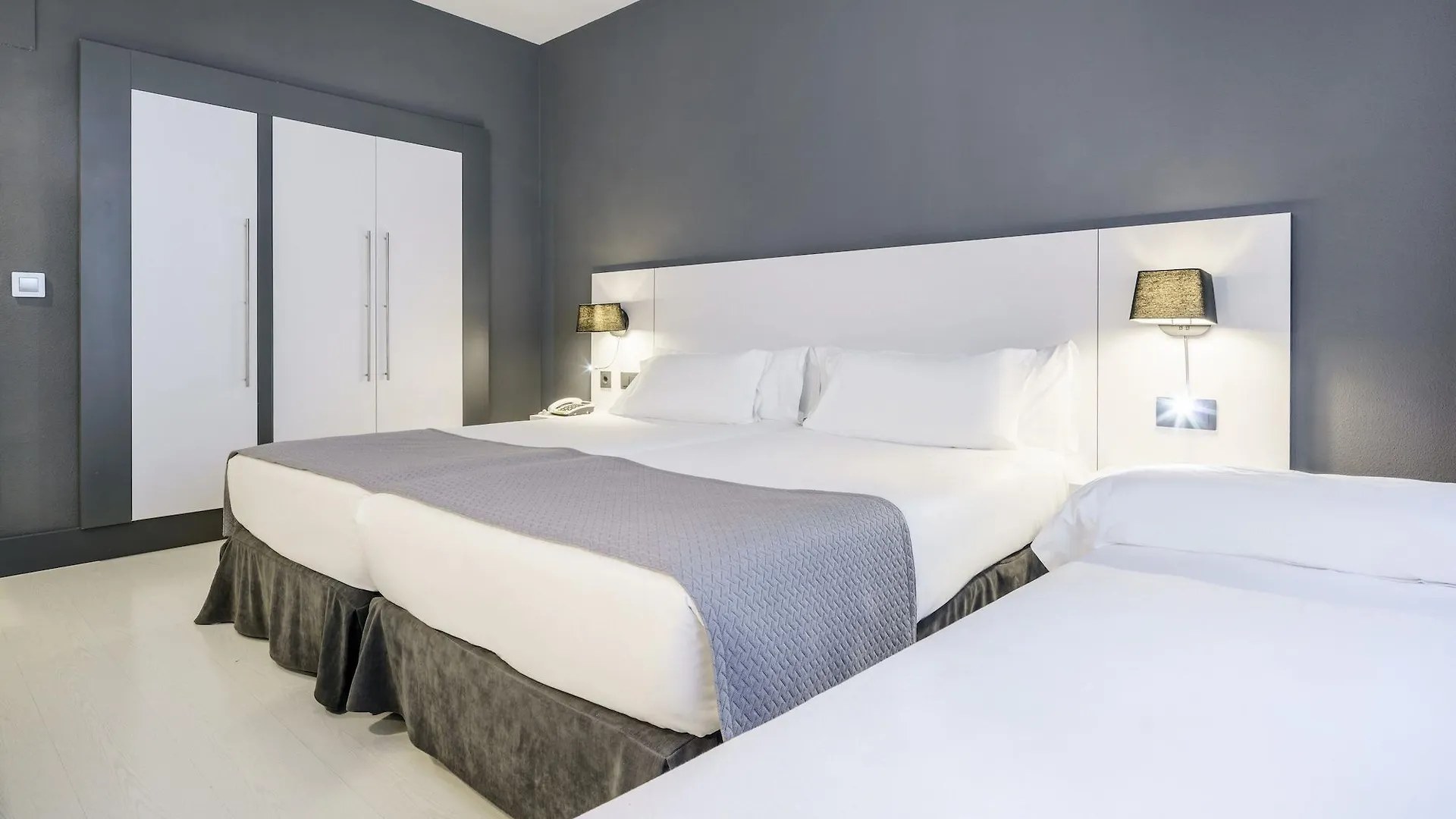 Hotel Ilunion Bilbao 3*,  Spanien