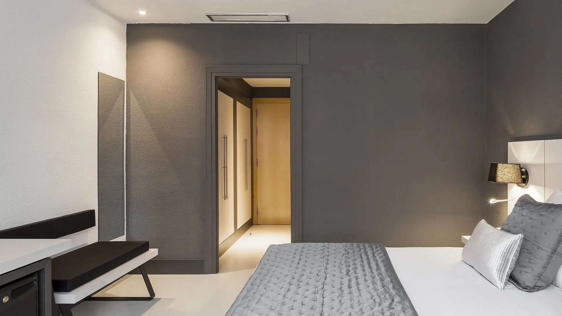 ***  Hotel Ilunion Bilbao Spanien